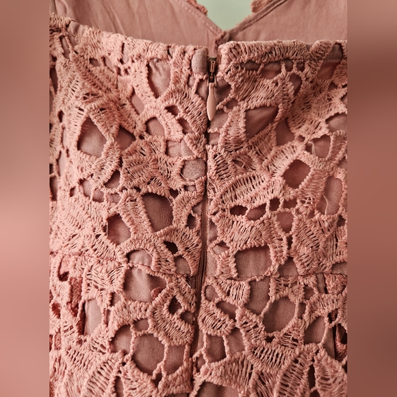 ASTR The Label Lace A Line Midi Dress Pink Mauve Size: Medium - Picture 13 of 16